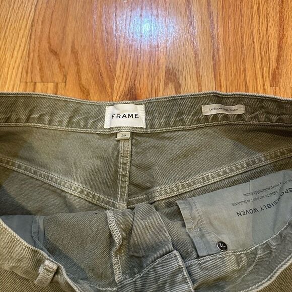 FRAME Le Super High Short in Stoned Moss - Picture 9 of 9